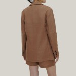 Small single-breasted linen suit